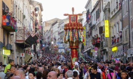Die Faradda di li Candareri – Lebendige Tradition in Sassari